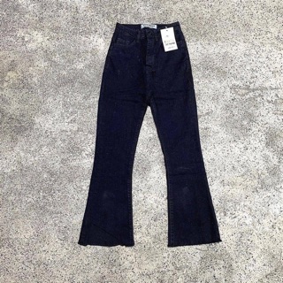 Jeans loe lai xéo Vnxk