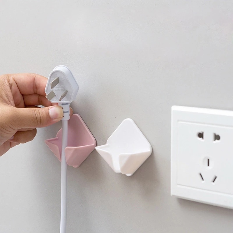 Móc treo dây cắm điện ổ cắm không cần đục lỗ