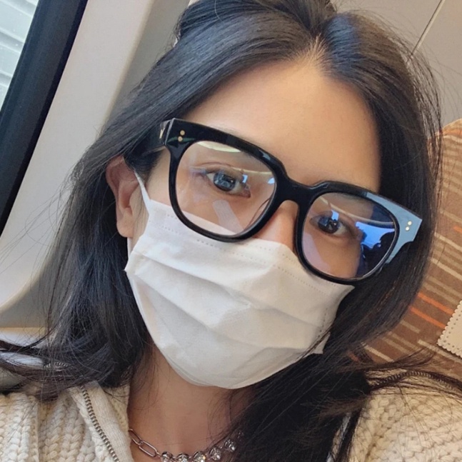 Mắt Kính Chống Bức Xạ Và Ánh Sáng Xanh Dành Cho Nam Và Nữ