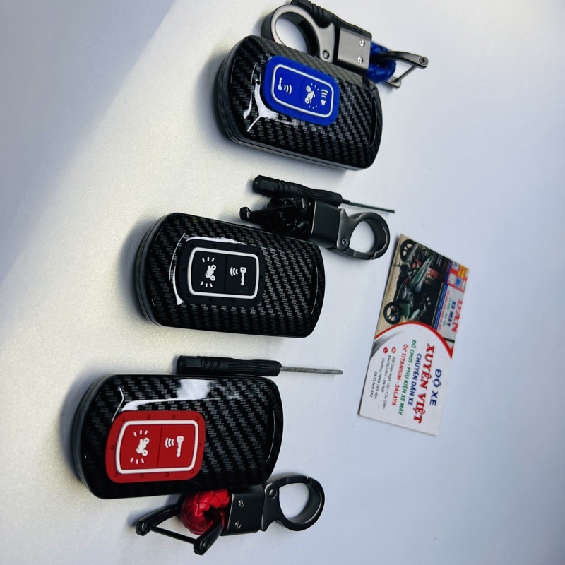 Combo móc treo+ Bọc Chìa Khóa Smartkey viision 2018-2020 airblade 2016-2019,lead 2018-2020( 2 nút ) Ốp Carbon ( hon13)