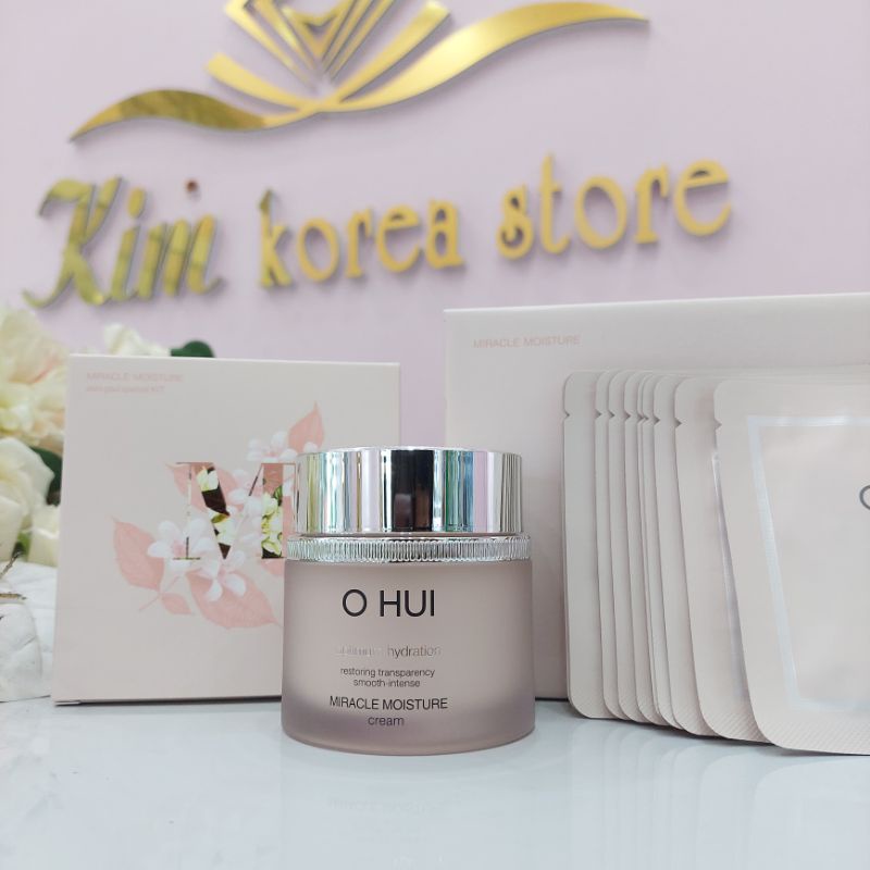 Bộ kem dưỡng da trắng hồng, ẩm mượt OHUI MIRACLE MOISTURE