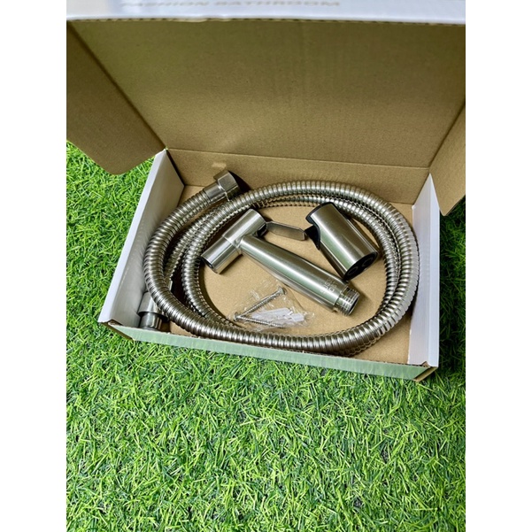 Vòi Xịt Vệ Sinh INOX 304 Cao Cấp VX-25 Và Dây Xịt Inox 304 Và Cài Vòi Xịt
