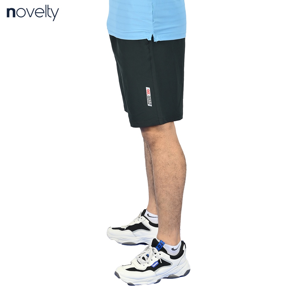 Quần Short Thể Thao Nam Novelty Màu Đen Form Classic 220103N