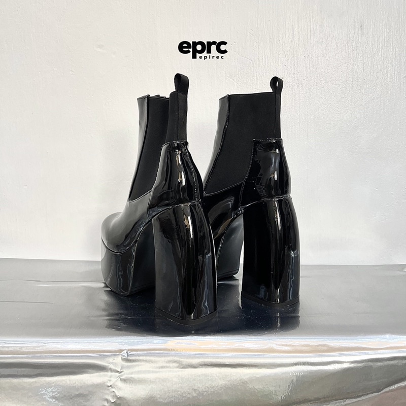 Bốt da ankle đế cao 13,5 cm ulzzang/ Boots da đế cao