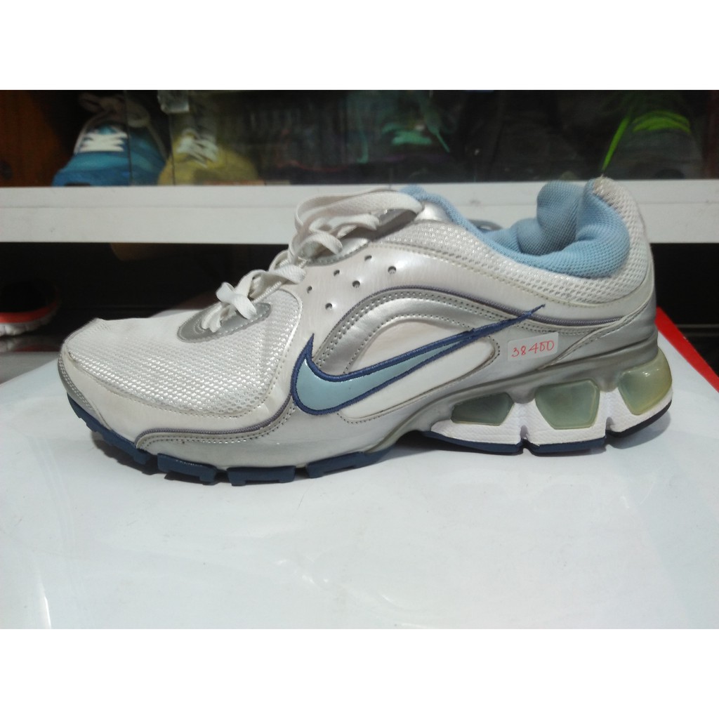 giày thể thao 38