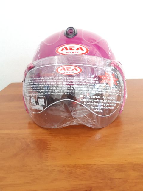 Mũ bảo hiểm trẻ con màu hồng đậm