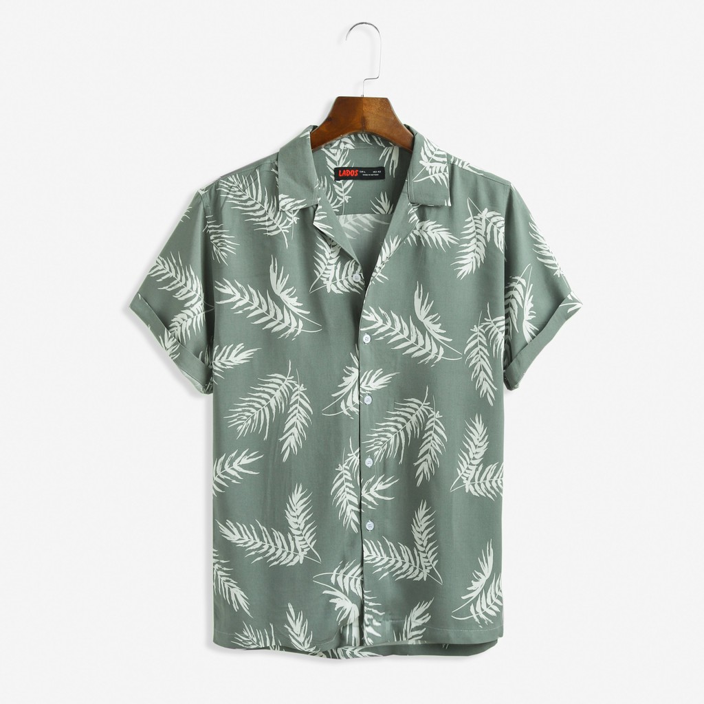 Áo sơ mi nam ngắn tay , cổ vest hoạ tiết chất mềm , form đẹp Lados - 8064 | BigBuy360 - bigbuy360.vn