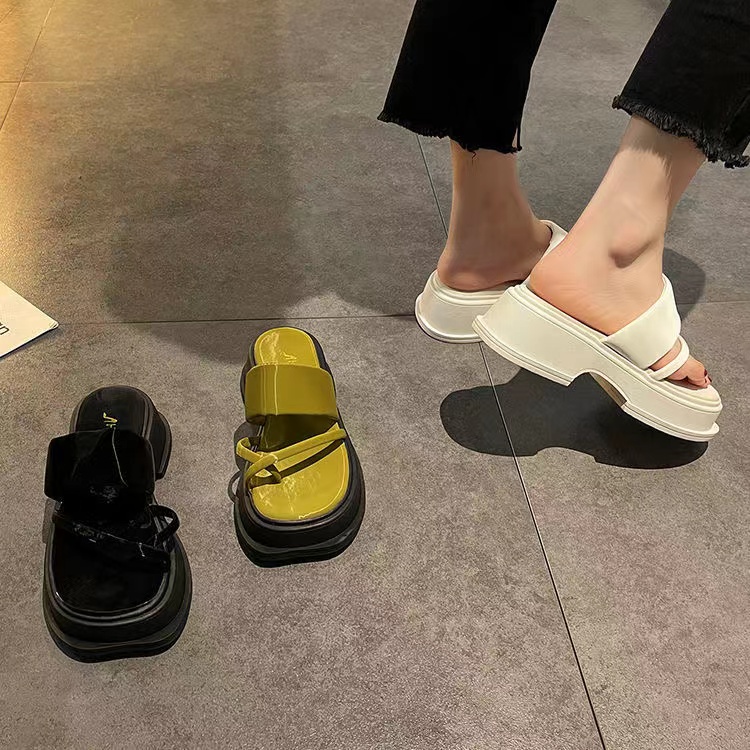 Dép Sandal Đế Dày Chống Trượt Thời Trang Dành Cho Nữ