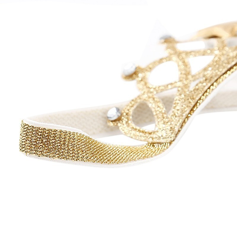 Cài tóc hình vương miện xinh xắn cho bé gái