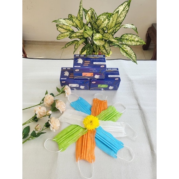 khẩu trang Cua famapro hộp 50 cái .