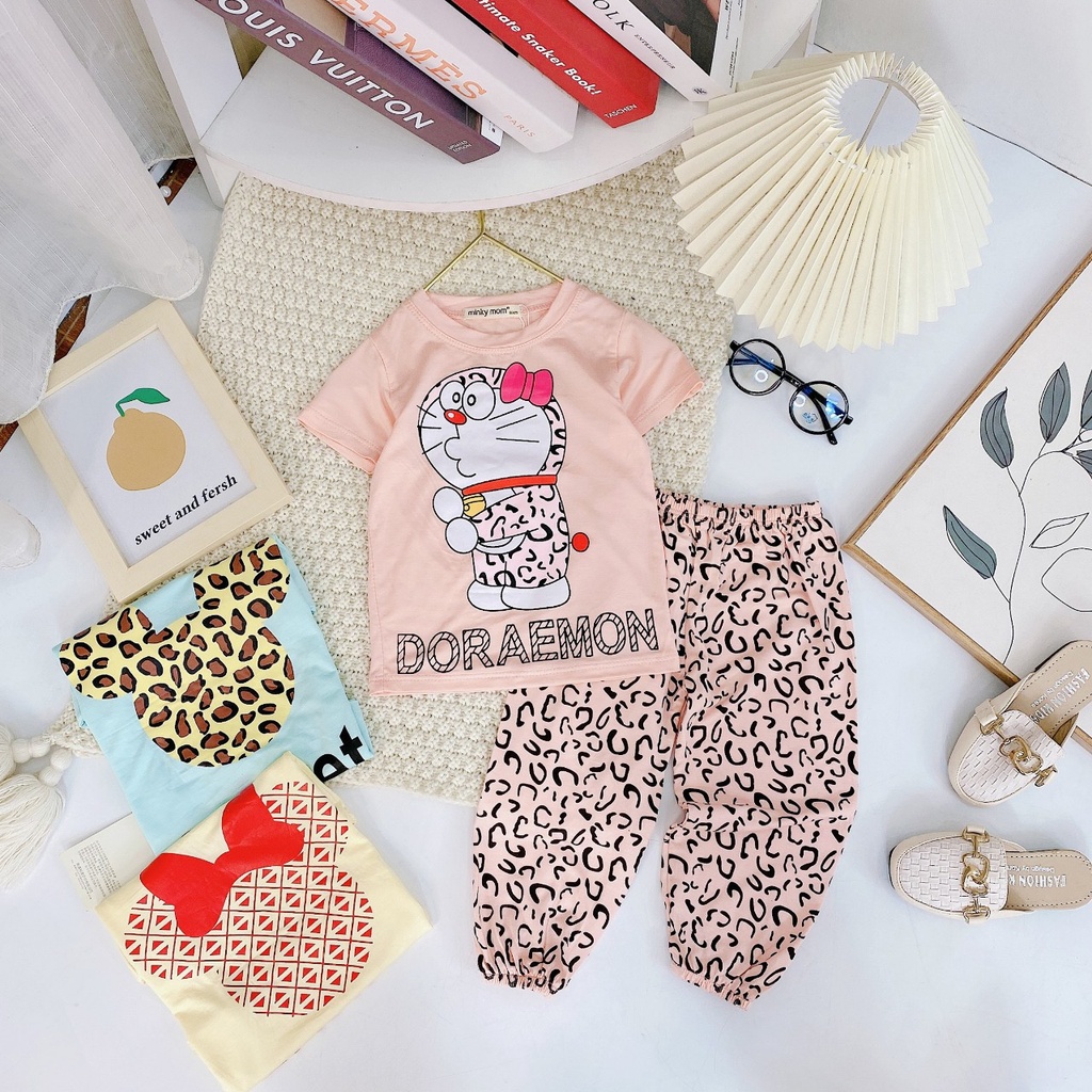 [Sz Đại] Bộ Quần Áo Bé Gái Minky Mom Quần Dài Áo Cộc Dáng Alibaba Họa Tiết Hot Trend Sang Chảnh - ALI1