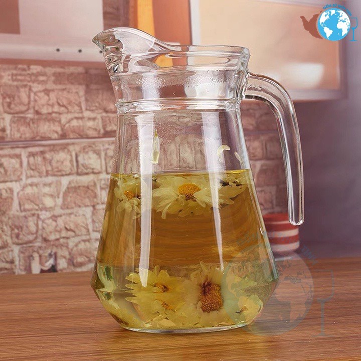 Bình nước thủy tinh dày đẹp có quai cầm miệng rót dung tích 1300ml
