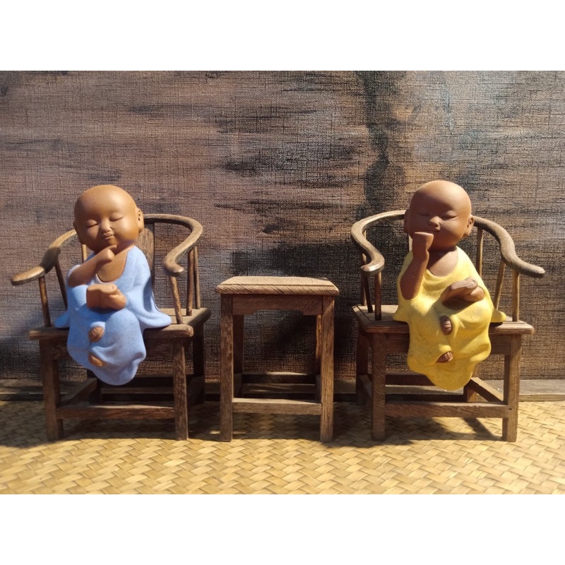 Bộ chú tiểu uống trà