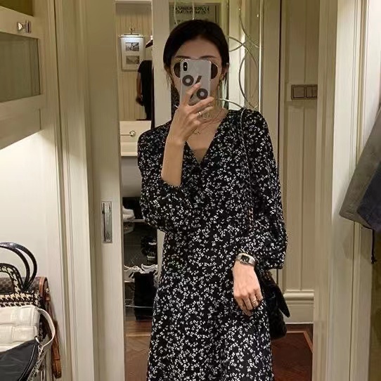 Đầm maxi Tay Dài Hoạ Tiết Hoa Phong Cách Hàn Quốc Mới