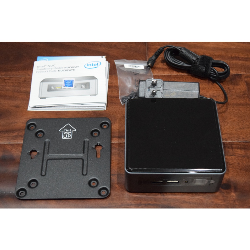 Máy tính mini Intel NUC 6 Celeron J3455 BOXNUC6CAYH