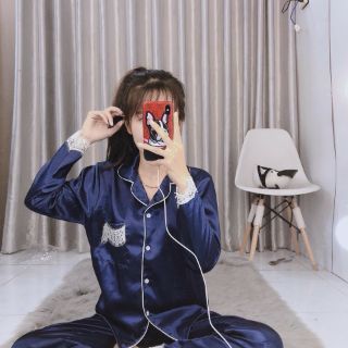 Đồ bộ phi lụa tay dài phối ren
