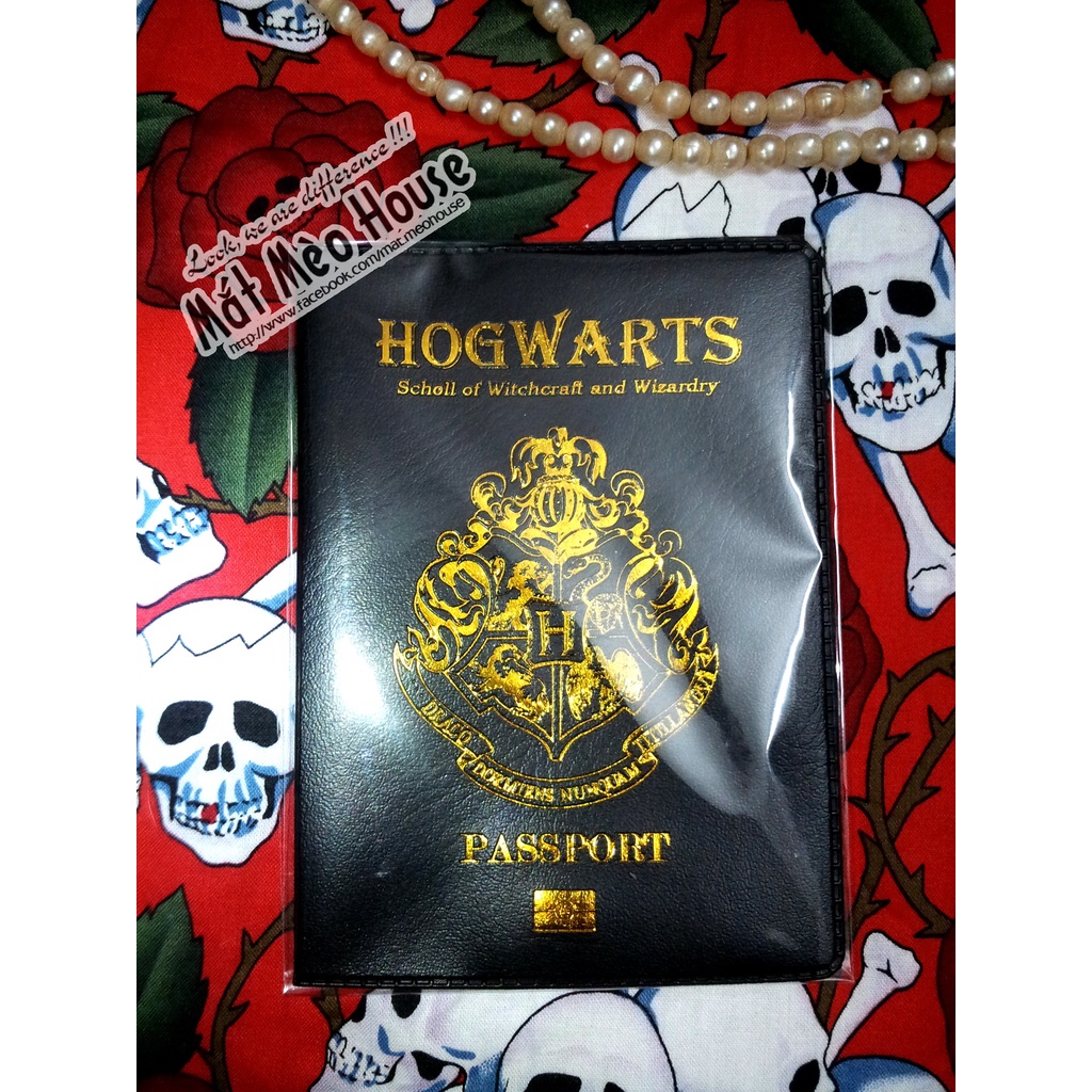 Vỏ bọc hộ chiếu/Passport Cover Harry Potter