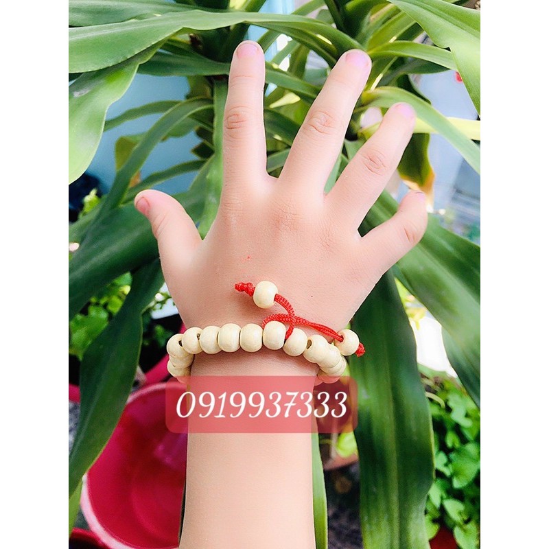 Vòng gỗ dâu cho bé