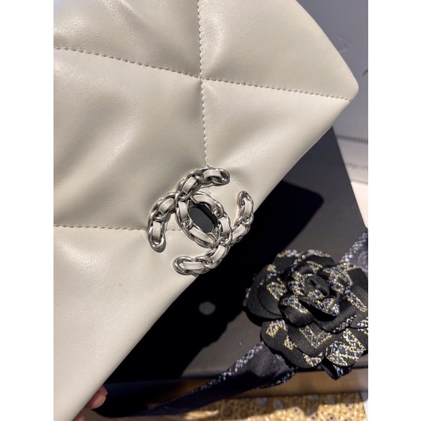 Túi xách Chánel 19 bag sz 26 chất da bò