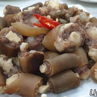 ĐUÔI BÒ CẮT KHÚC