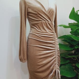 Váy nhung rút body
