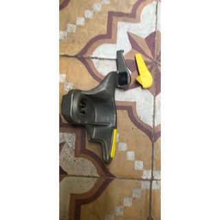Mỏ vịt rin theo máy ra vào lốp
