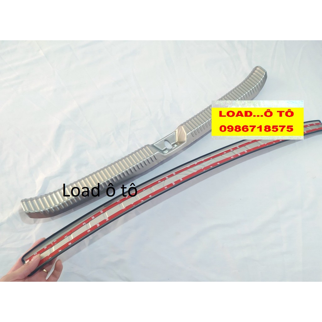 Bộ Chống Trầy Cốp Sau Xe Toyota Vios 2023-2019 Chất Liệu Inox Trắng Cao Cấp
