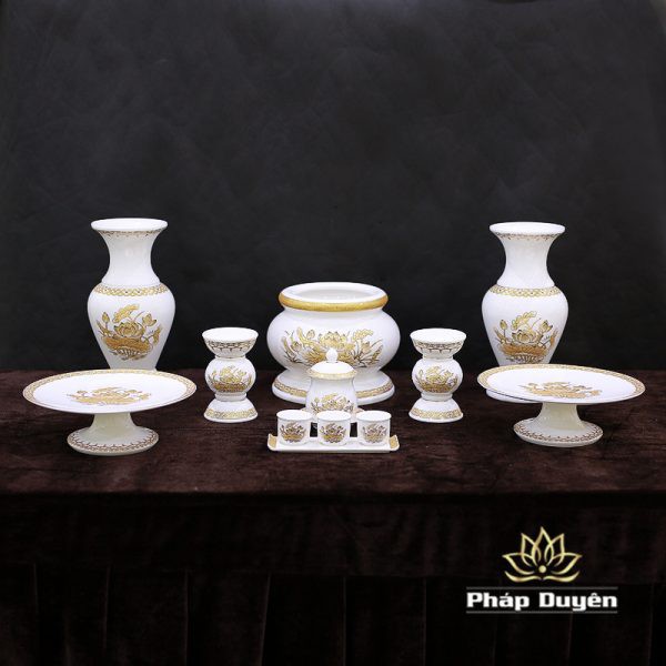 Đồ Thờ Cúng Sứ Trắng Hoa Sen Vàng Cao Cấp Nhập Khẩu gồm Bát hương, ly nước, đĩa thờ, lọ hoa, đèn dầu...
