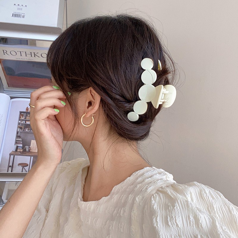 Kẹp bấu tóc Hàn Quốc đơn giản cho nữ