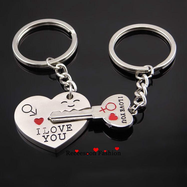 Set 2 móc khóa hình trái tim cho cặp đôi