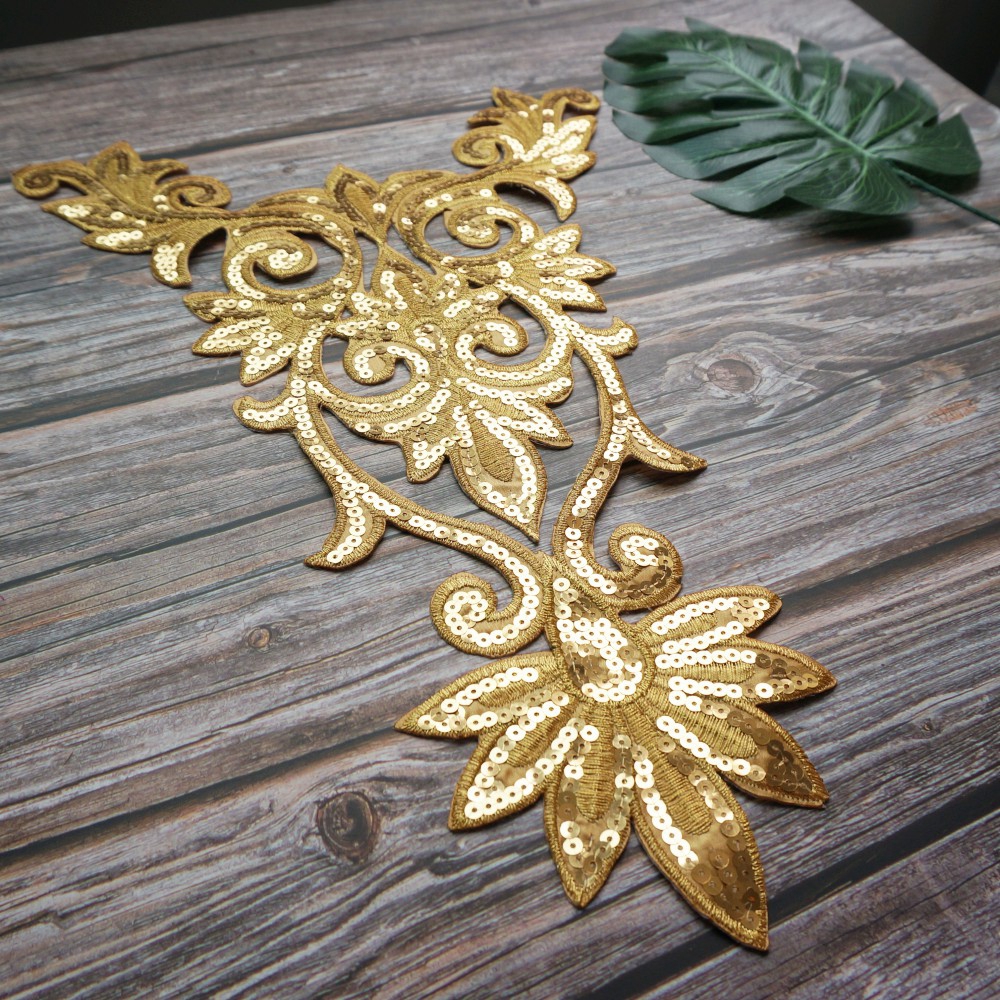 Huy Hiệu Cài Áo Hình Hoa Đính Kim Sa Lấp Lánh