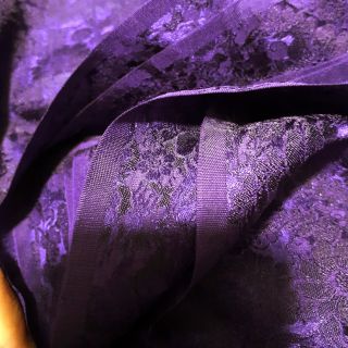 Vải lụa vân hoa