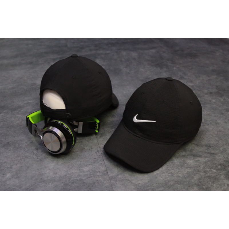 Mũ lưỡi trai thêu logo NI KE đơn giản, chất dù lazer lỗ siêu nhẹ,thoáng mát, quai cài dán