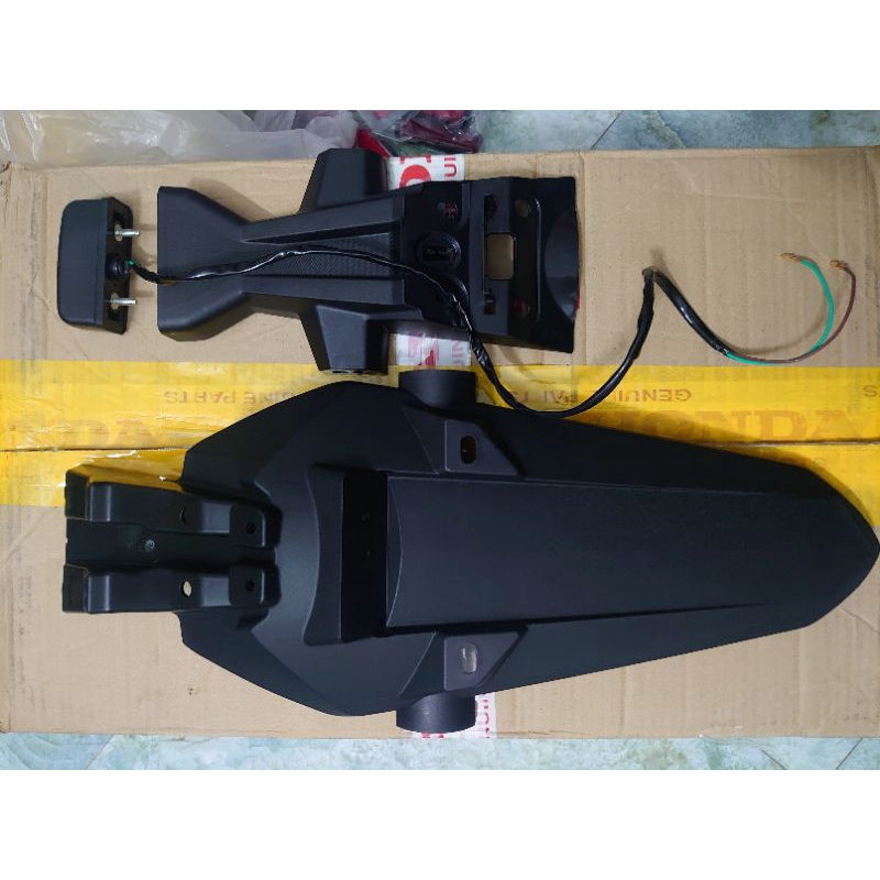 Dè chắn bùn sau RS150 V1