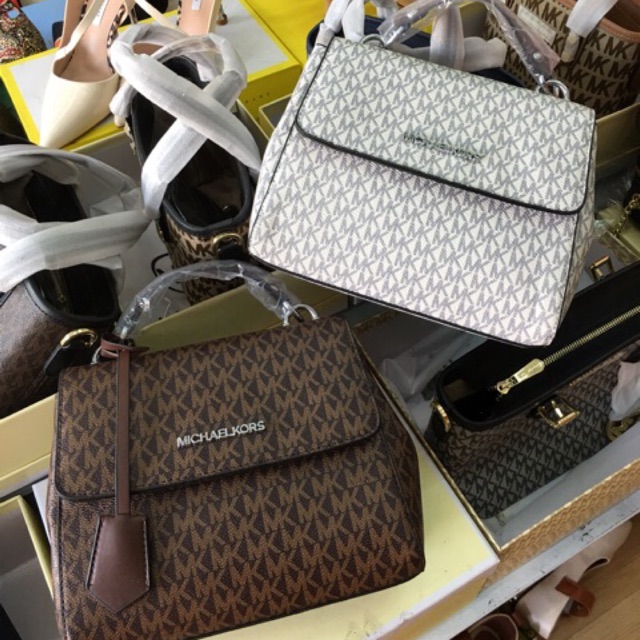 Shop túi xách Hương Nguyên Chuyên sỉ và lẻ các mặt hàng túi xách Cập nhật mẫu mới nhất- giá rẻ nhất