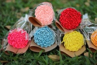 Set 10 bông hồng xoắn giấy nhún ý
