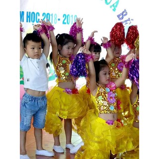 bông múa cổ vũ