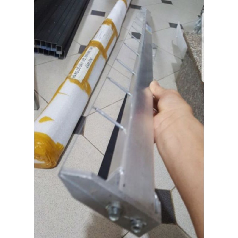 Thước dây gạt vữa thông minh dài 1m5