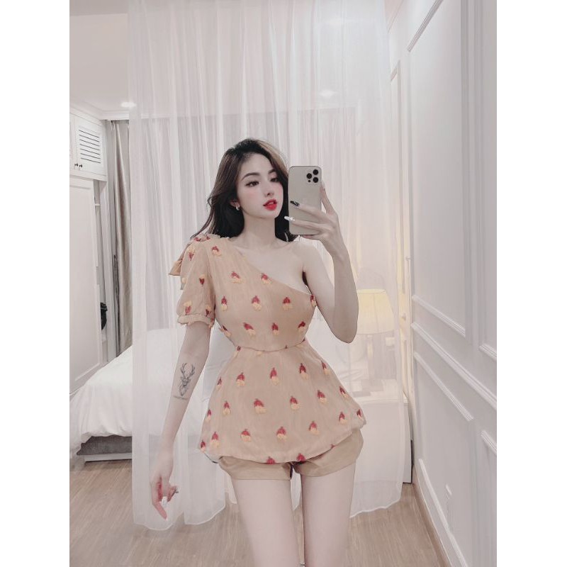 Set áo lệch nơ vai bông gòn + short tafta.