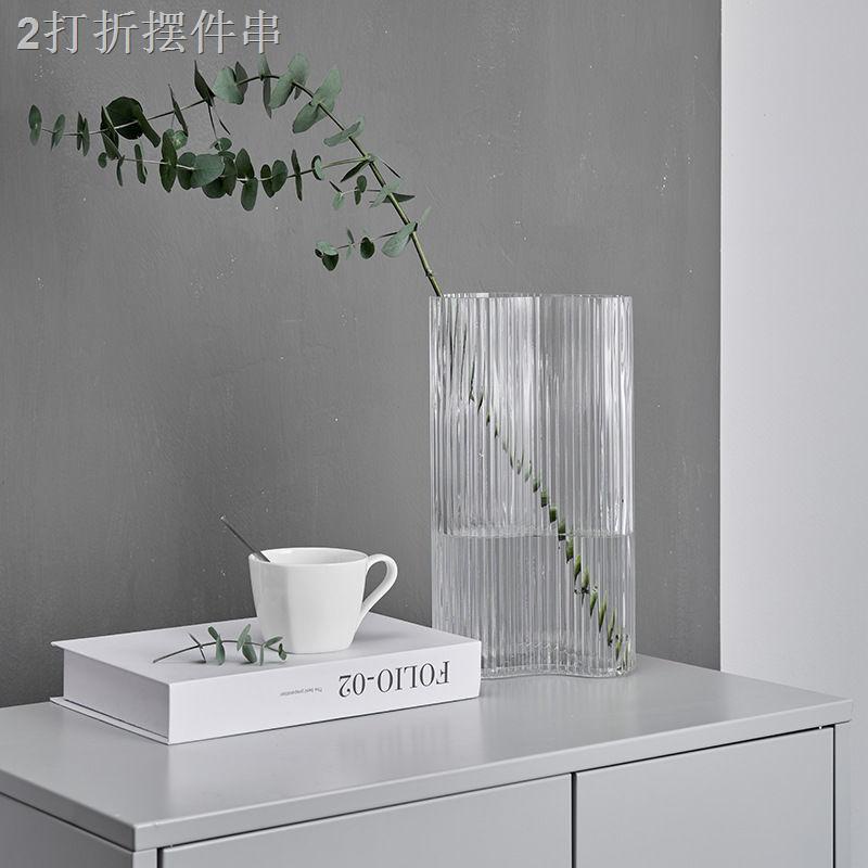 UBắc Âu thiết kế chai in chân sáng tạo tối giản hoa ly thủy tinh trong suốt bình trang trí phòng khách cắm bàn