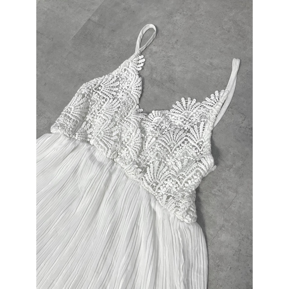 Đầm 2 dây voan dập ly, ngực phối ren