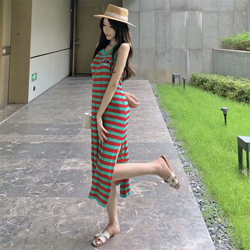 Đầm dệt kim dáng dài họa tiết kẻ sọc phối xẻ tà thời trang retro cá tính