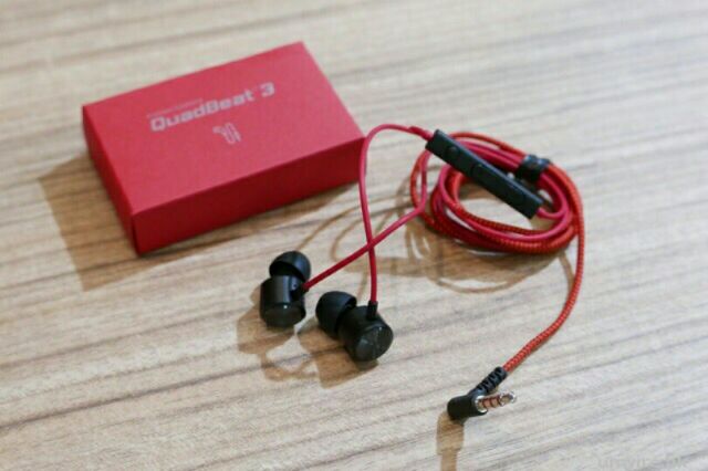 Tai nghe LG xịn QuadBeat 3 HSS-F630 2017