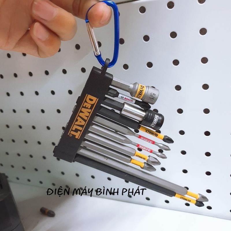 Đế cài mũi vít Dewalt có móc đeo tiện dụng