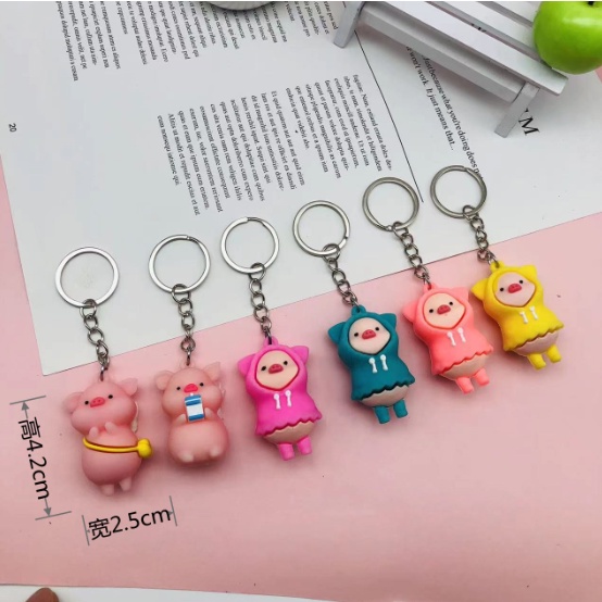 Móc Khóa Heo Con Mặc Áo Ấm Siêu Dễ Thương - Móc Chìa Khóa Heo Mini Hồng DUASHOP.