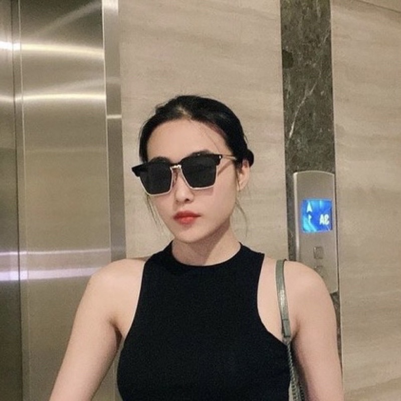 Kính râm thời trang Hàn Quốc chống UV400,thiết kế mắt vuông sành điệu phù hợp cả nam và nữ.Gọng kim loại sang trọng