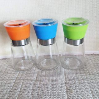Lọ xay tiêu  cầm tay