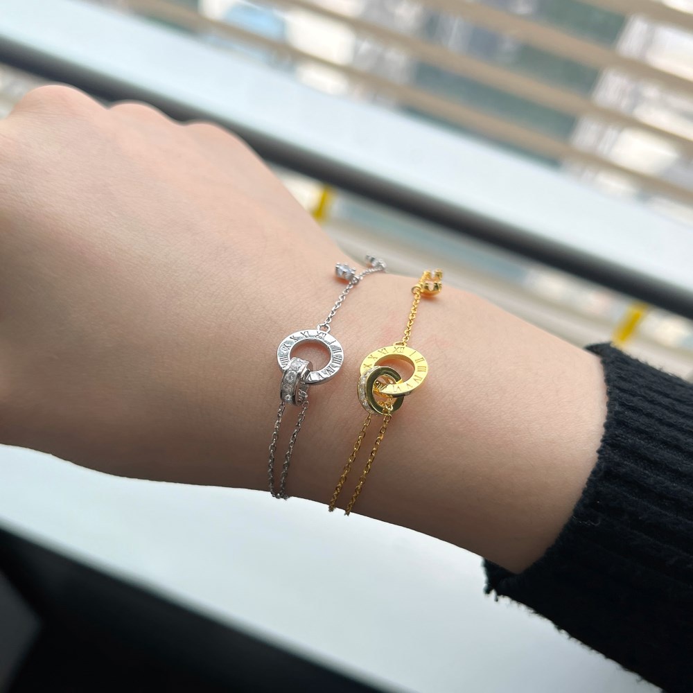 Vòng tay nữ  Titan Không Gỉ, mạ vàng 18k bền đẹp mặt tròn timeless Her Accessories TT1