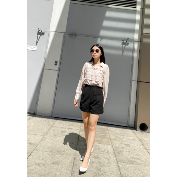 Quần short ngắn cơ bản xếp li thời trang GAGO màu đen GO3793