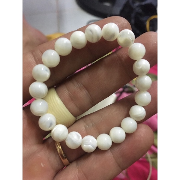 Vòng tay vỏ ốc xà cừ Ánh Ng ọc t r a i 7.7~8mm
